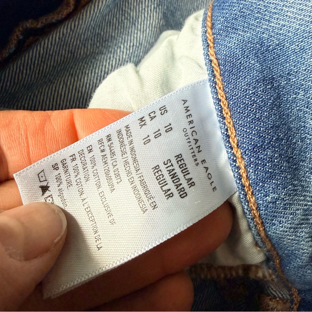 American Eagle Baggy Jean High Rise Relaxed Light Washed Rigid Denim Size 10 Reg - Picture 8 of 11
